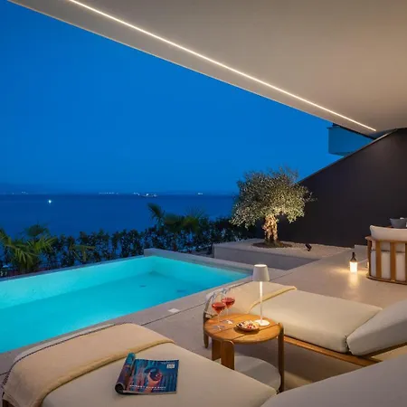 Heaven With Swimming Pool شقة