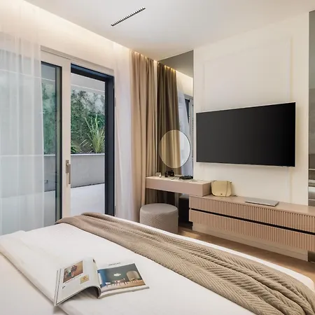 Heaven With Swimming Pool Apartment