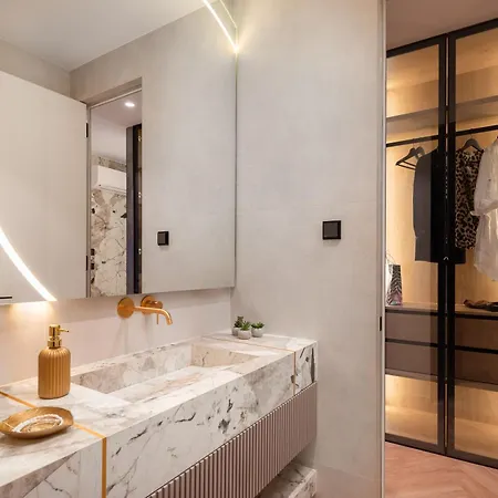 Apartment Heaven With Swimming Pool *