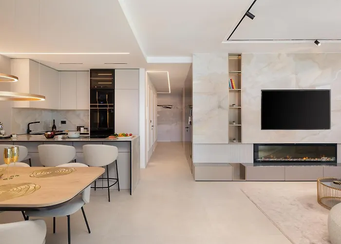 Heaven With Swimming Pool *