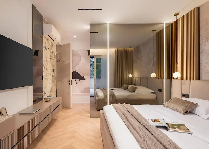 Heaven With Swimming Pool *